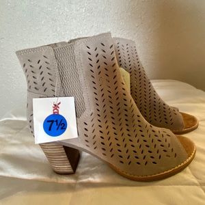 NWT TOMS Suede Peep Toe Cut Out Booties